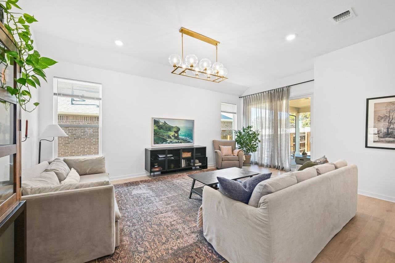 2037 Rosin Jaw Walk - Photo 6 of 22