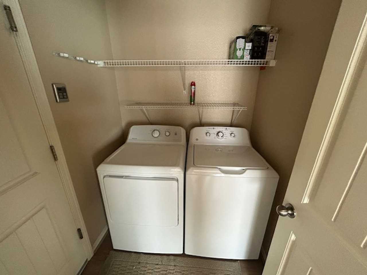 3054 Foster Ct - Photo 5 of 17