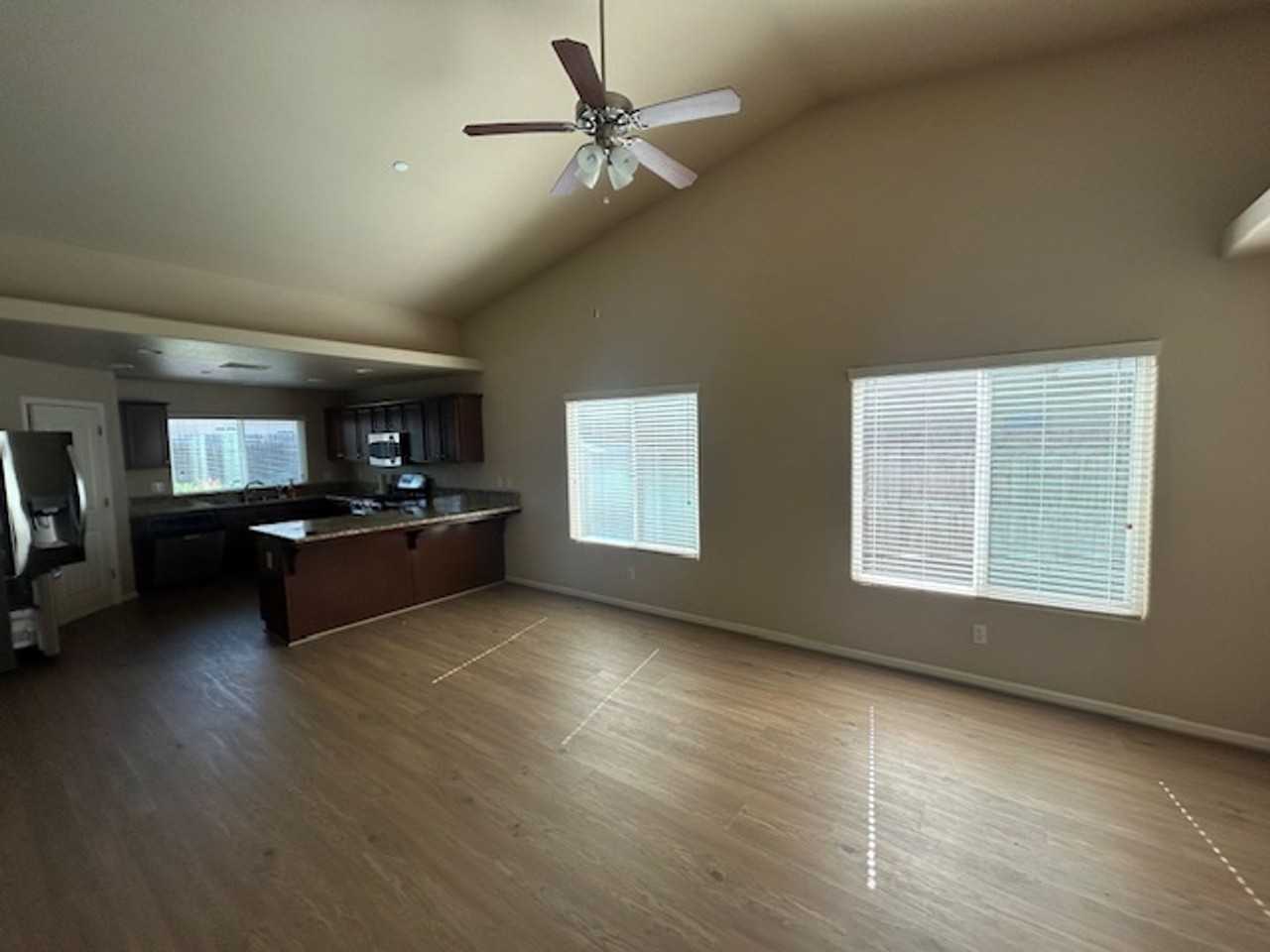 3054 Foster Ct - Photo 6 of 17