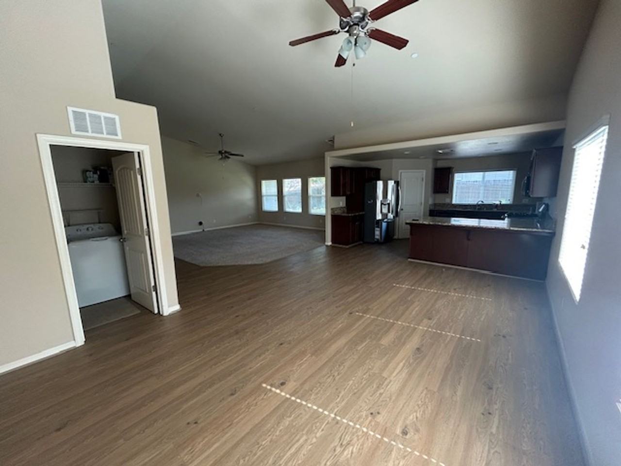 3054 Foster Ct - Photo 7 of 17