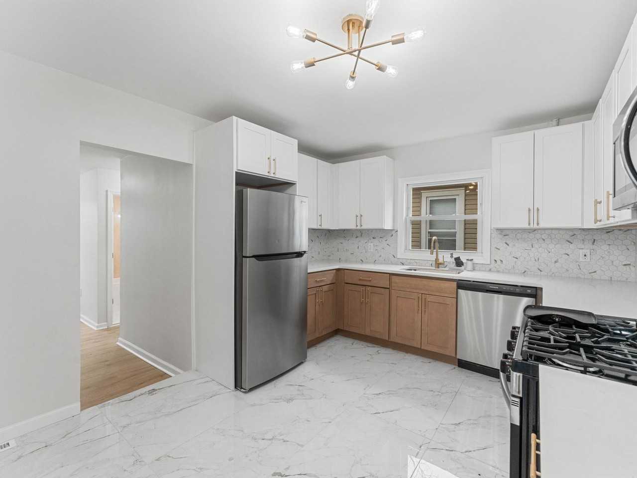 216 S 3rd St - Photo 7 of 29