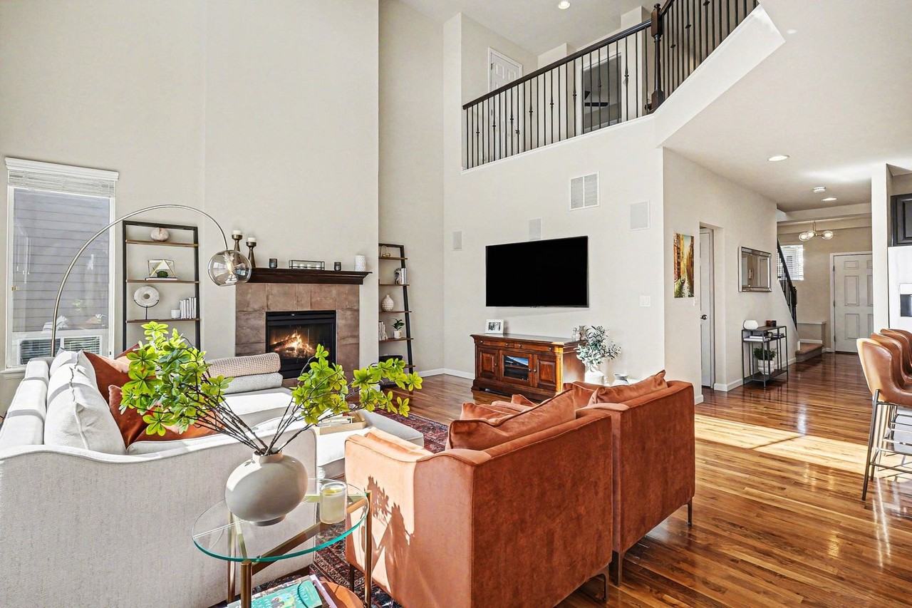 17908 Mimosa St - Photo 5 of 23