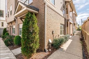 featured image of 1722 14th Ave S #D