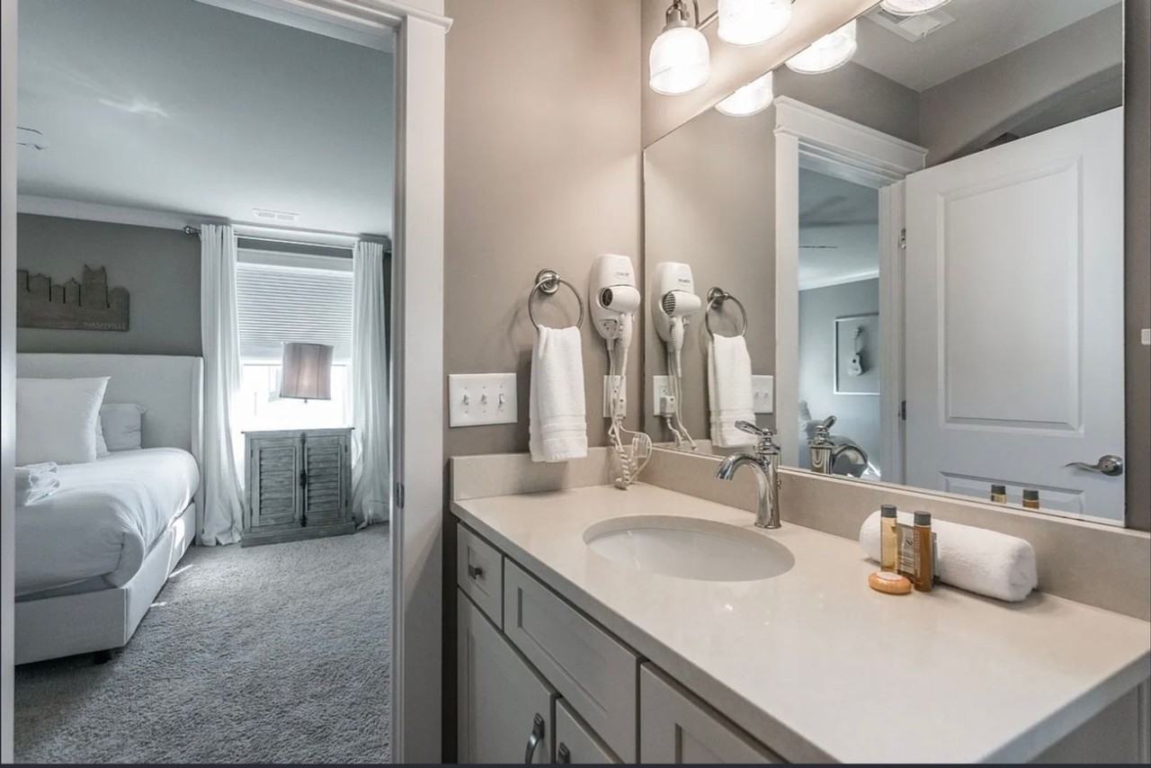 1722 14th Ave S #D - Photo 4 of 47