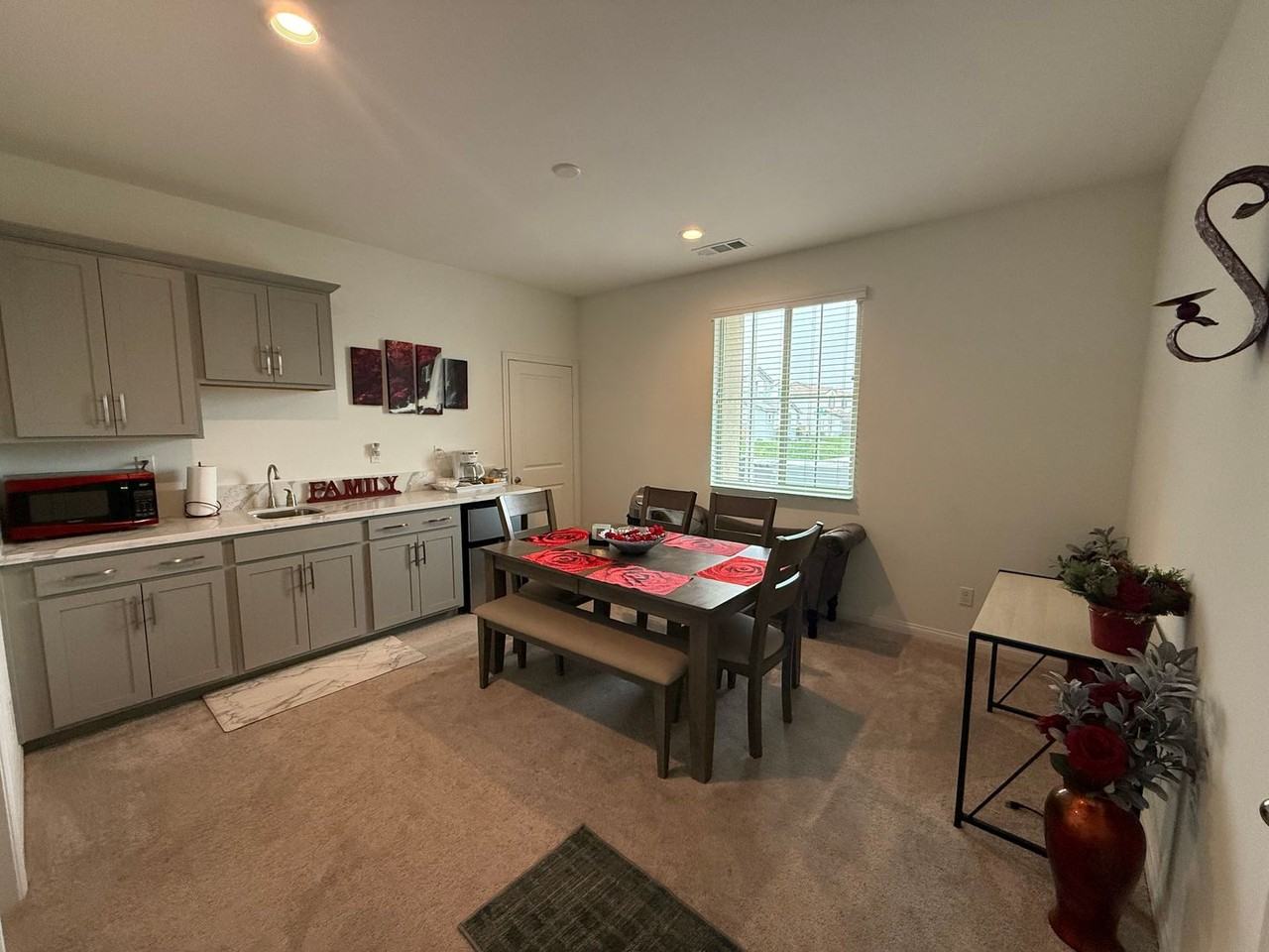 34048 Burcham Ln - Photo 2 of 7