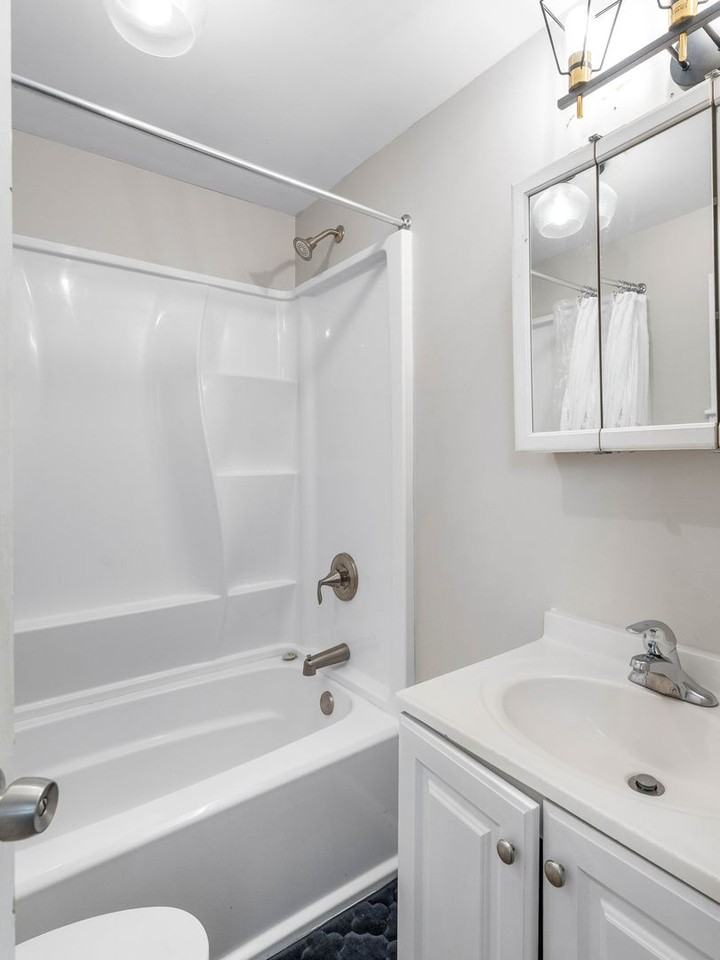 858 Market St - Photo 2 of 23