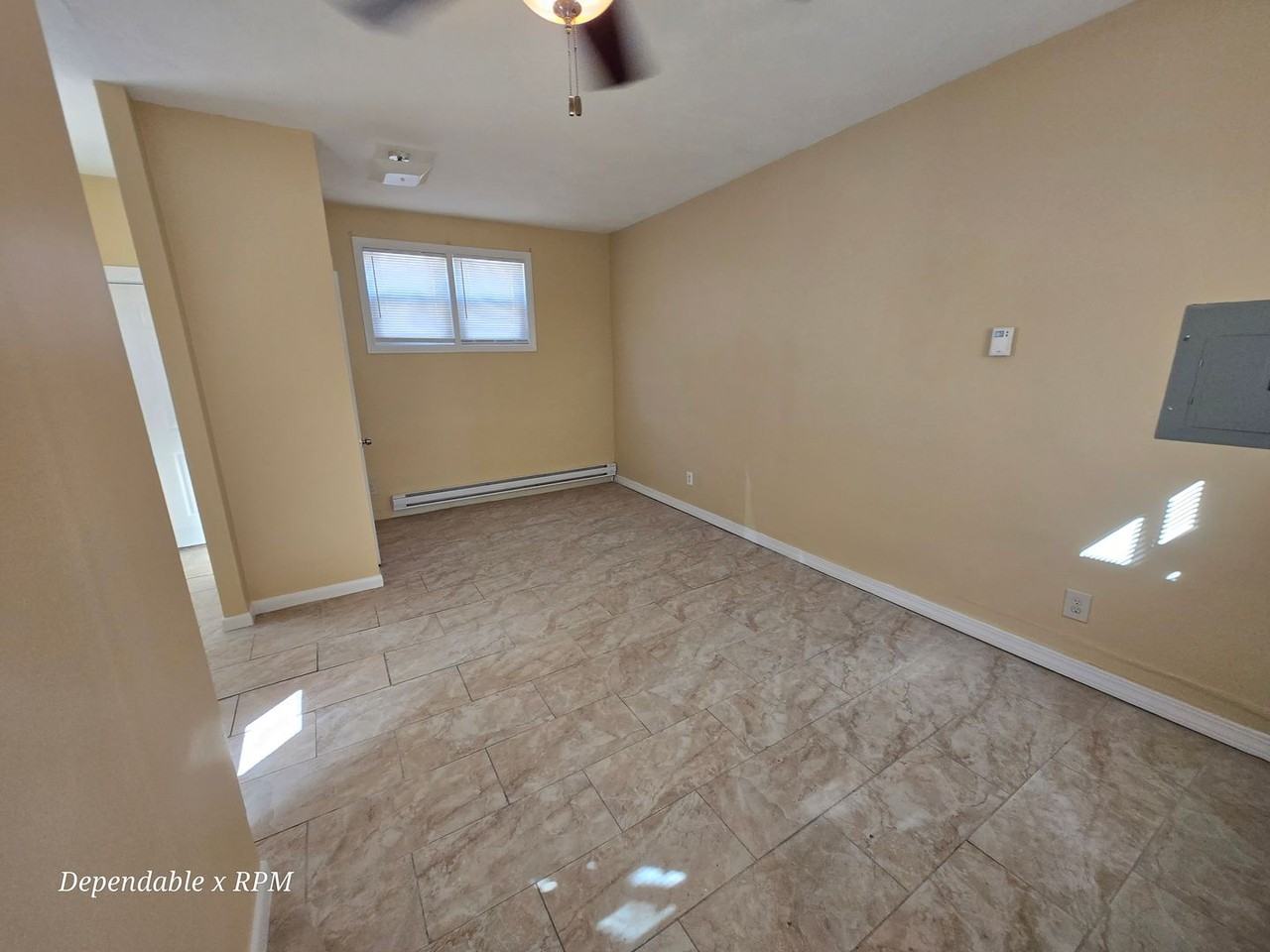 1416 Hyde Park Ave - Photo 4 of 6