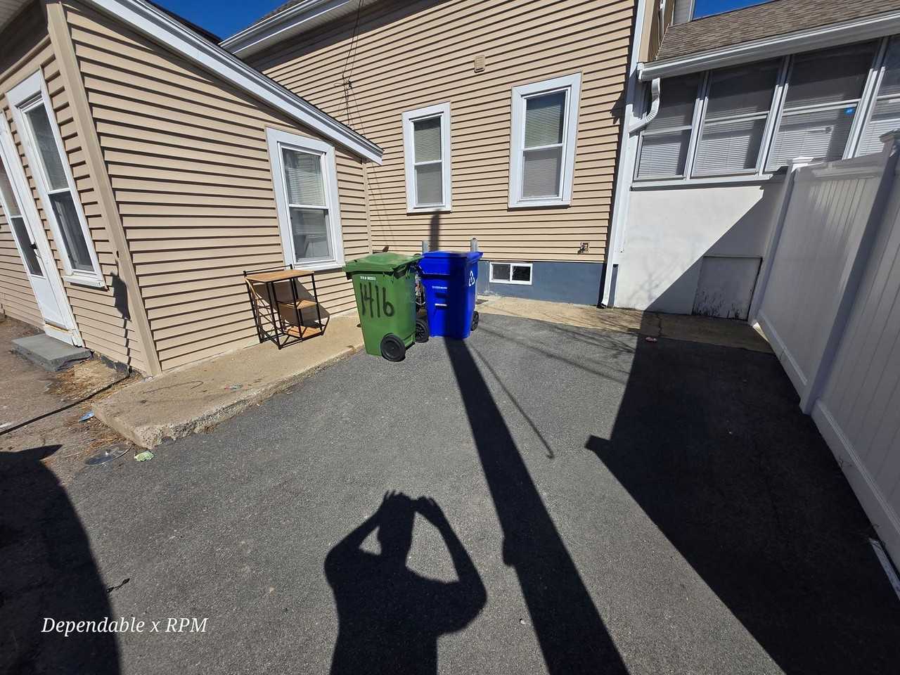 1416 Hyde Park Ave - Photo 5 of 6