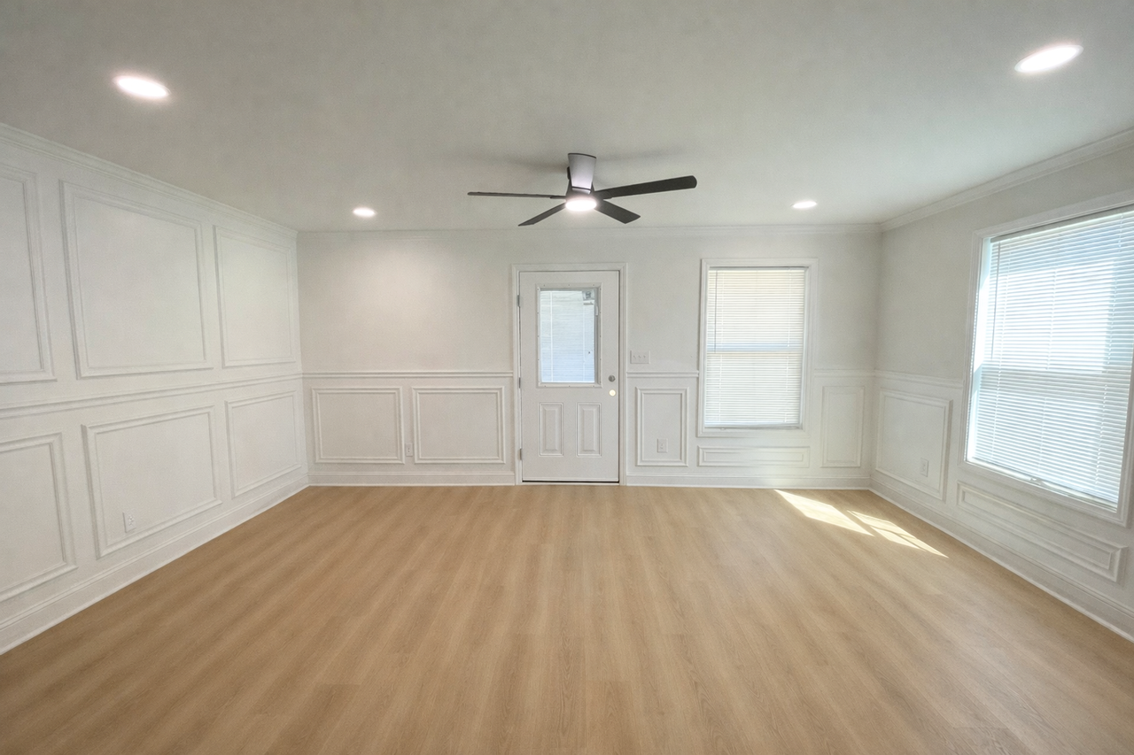 549 N Peter St - Photo 5 of 10