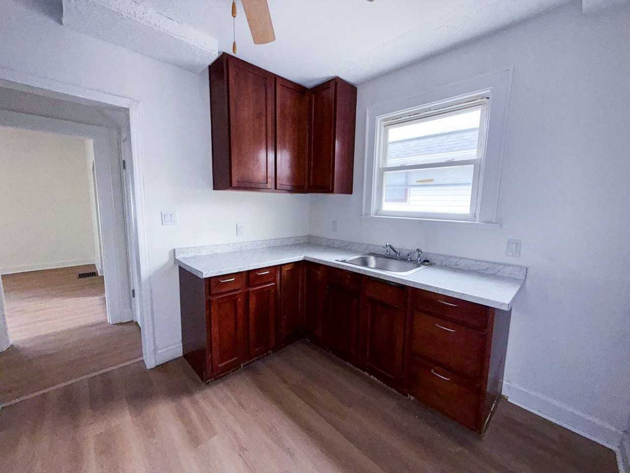 2143 Leonard Ave - Photo 5 of 17