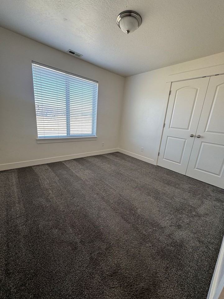 1045 S 1700 W #122 - Photo 6 of 10