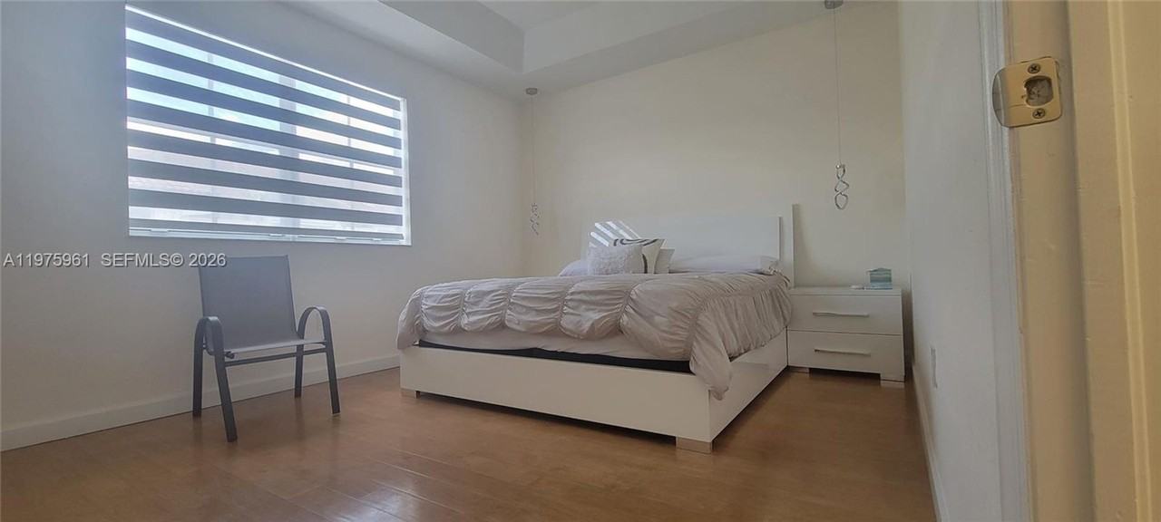 11476 Nw 77th Ln - Photo 4 of 10