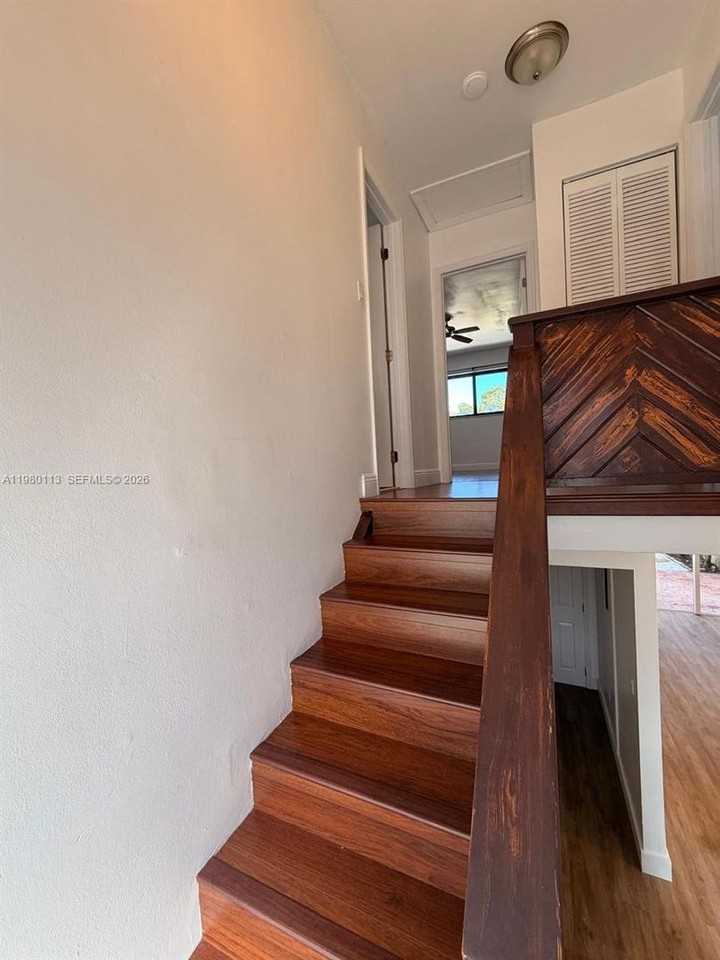7101 Sw 113th Ct - Photo 3 of 19