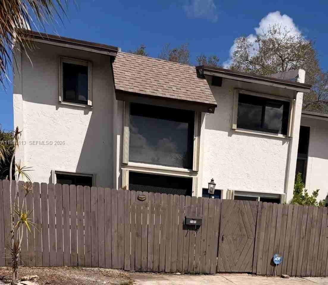 7101 Sw 113th Ct - Photo 6 of 19