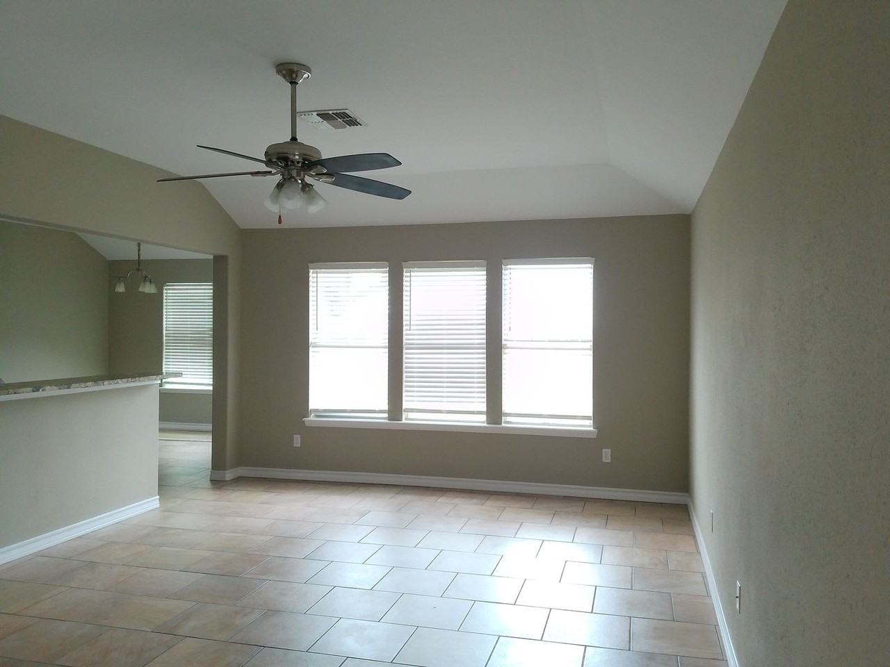 1106 Cupertino St - Photo 2 of 18