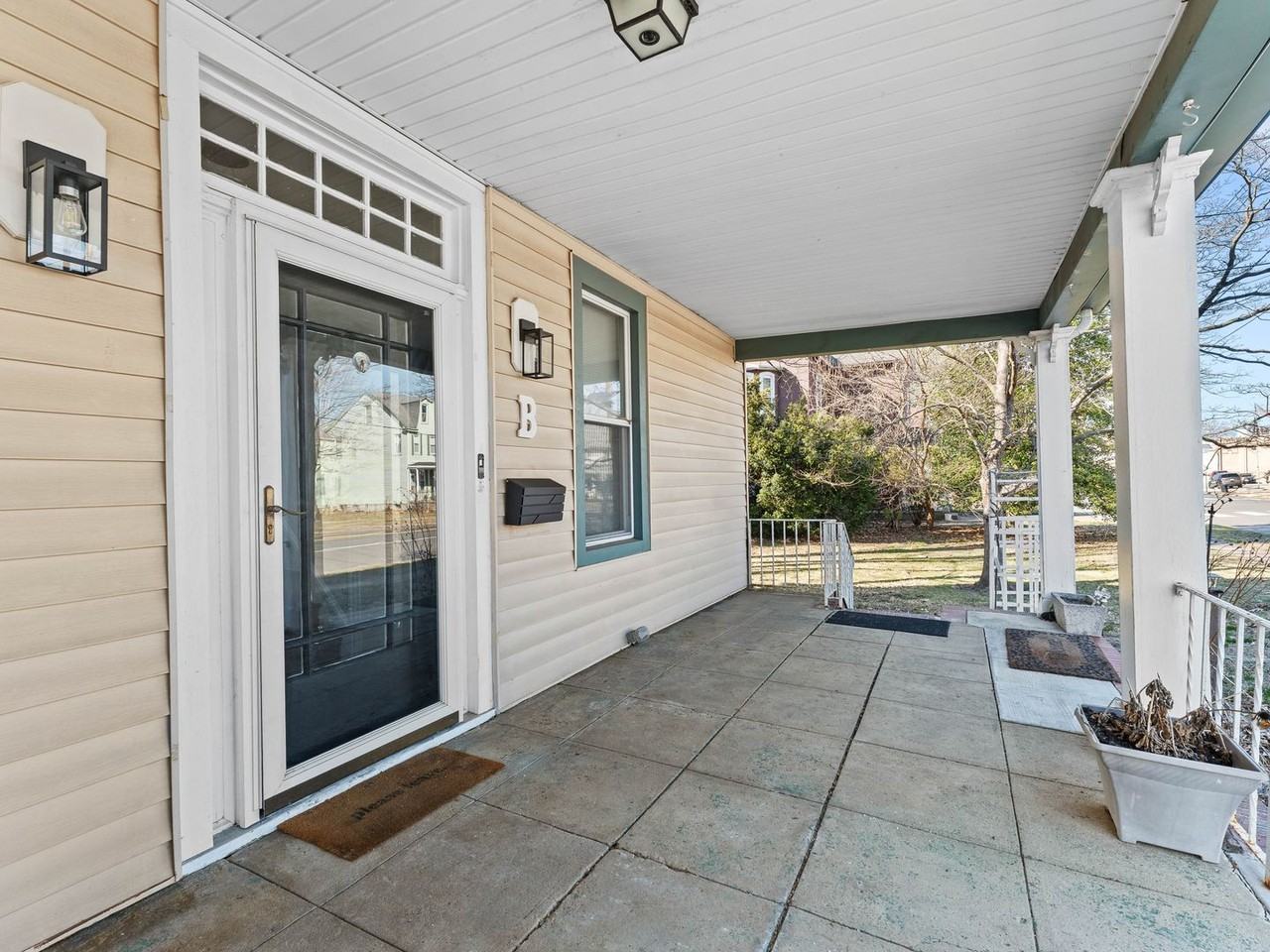 513 Broad St - Photo 5 of 26