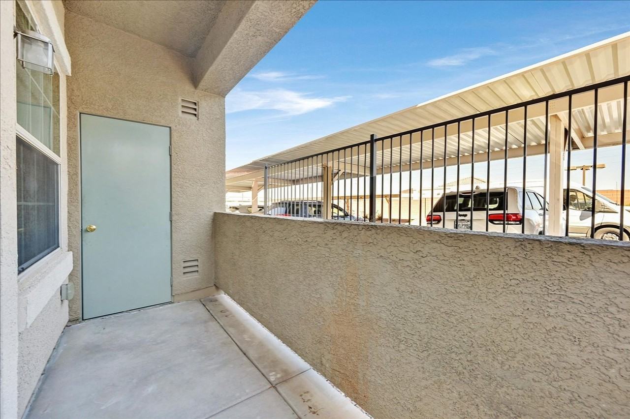 8777 W Maule Ave - Photo 5 of 30