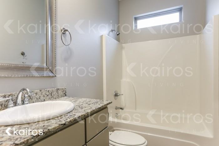 2115 Perry St #B - Photo 7 of 14