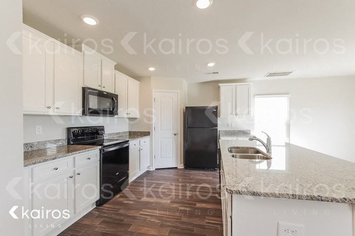 1147 Mission Grass Rd - Photo 7 of 18