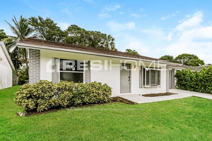 7398 Willow Springs Cir E - Photo 2 of 18