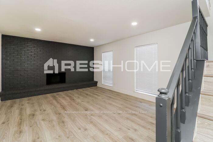 7430 Elderberry Ln - Photo 4 of 18