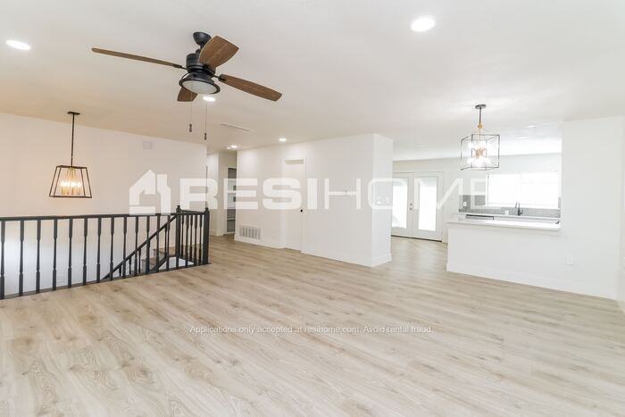 7430 Elderberry Ln - Photo 5 of 18