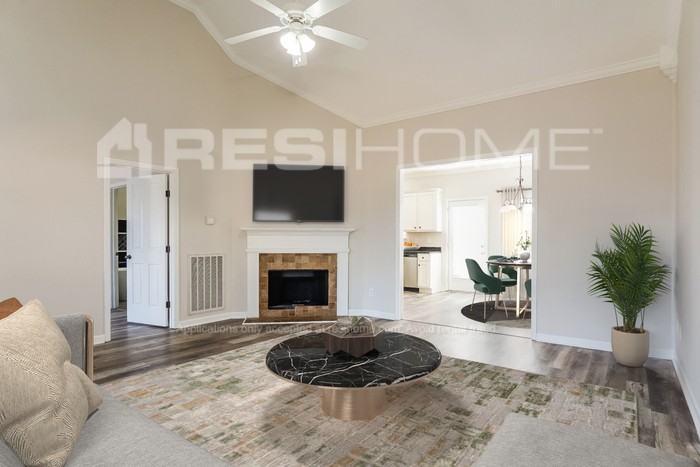 1438 Heather Ln - Photo 4 of 17