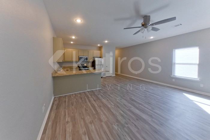 2011 Wilson Rd #B - Photo 4 of 22