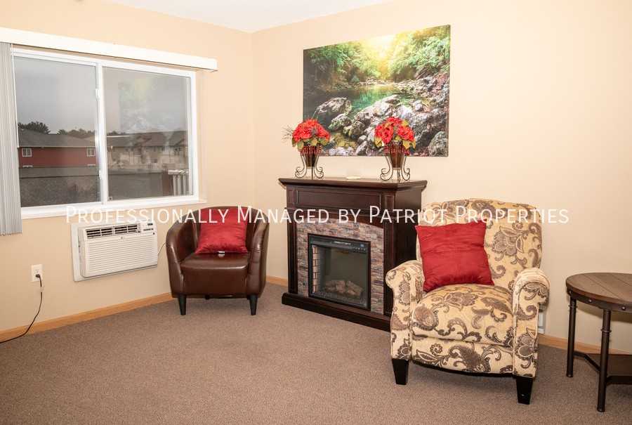 Berry Pointe Luxury Apartments - Photo 2 of 10