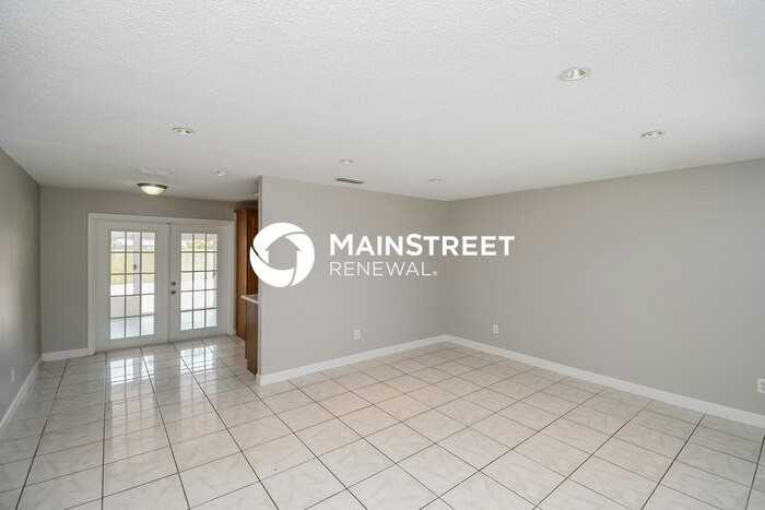 11848 Minford Cir S - Photo 4 of 16