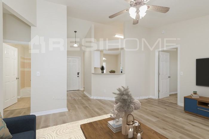 257 Oakview Ave - Photo 4 of 16