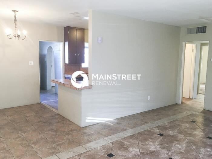 3434 E Polk St - Photo 3 of 22