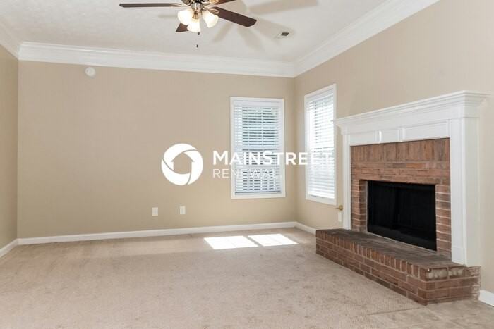 241 Derby Dr - Photo 5 of 15