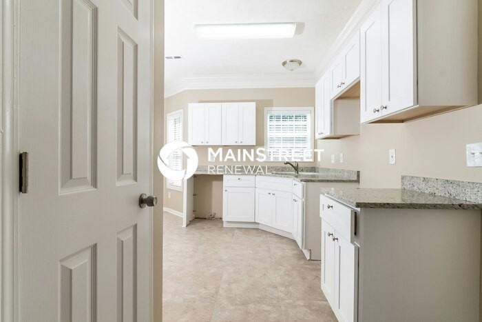 241 Derby Dr - Photo 6 of 15