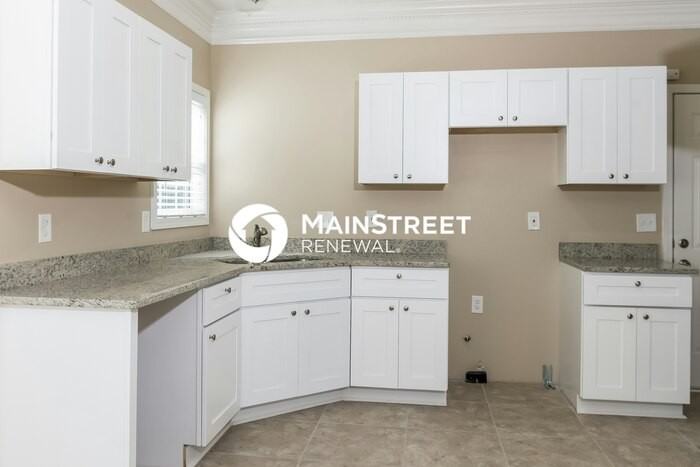 241 Derby Dr - Photo 7 of 15