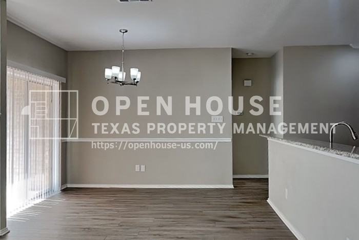 1502 Cheyenne Trl - Photo 7 of 22