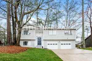 featured image of 6824 Red Maple Dr