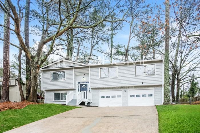 6824 Red Maple Dr - Photo 2 of 17