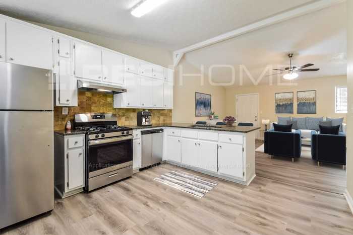 6824 Red Maple Dr - Photo 3 of 17