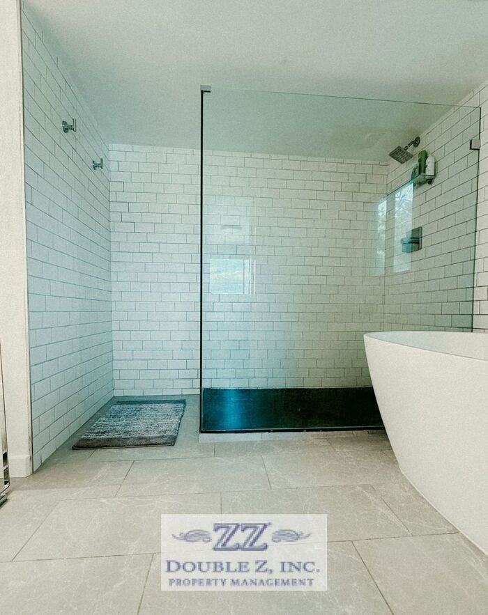 3407 S 7th St - Photo 6 of 13