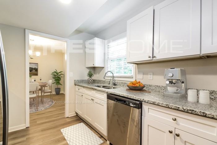 5219 Rockborough Trl - Photo 3 of 19
