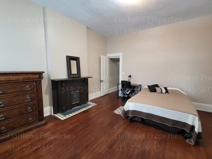 3234 Bishop St #1 - Photo 2 of 2