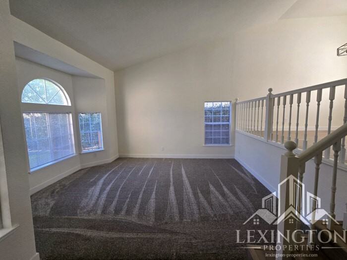 5721 River Run Cir - Photo 5 of 50