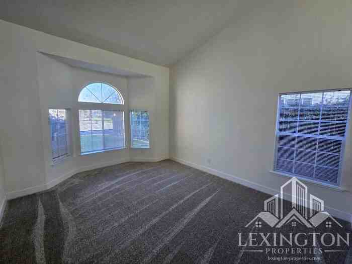 5721 River Run Cir - Photo 6 of 50