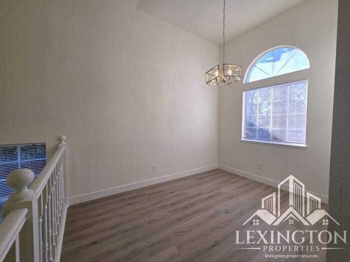 5721 River Run Cir - Photo 7 of 50