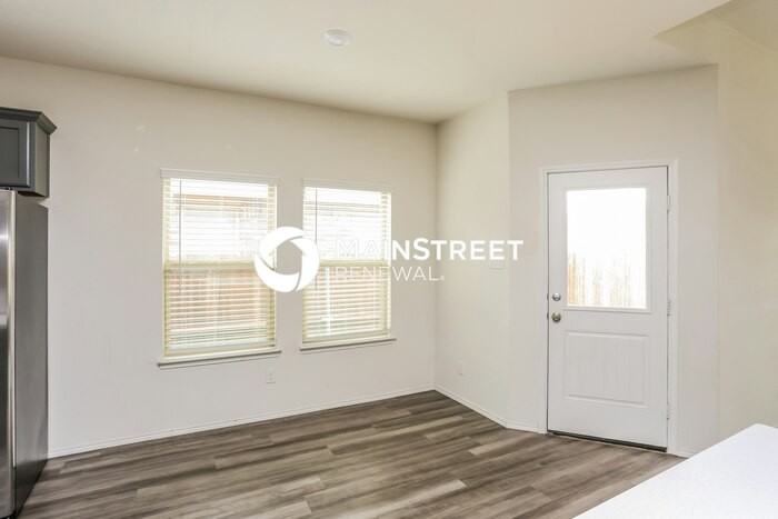 8908 Finn Ln - Photo 3 of 15