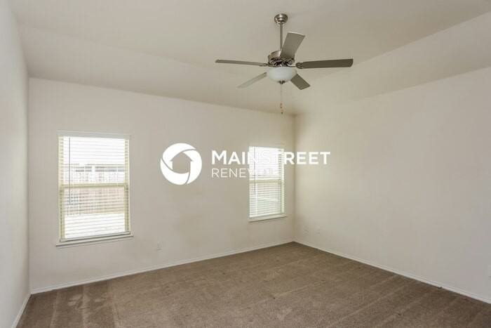 8908 Finn Ln - Photo 6 of 15