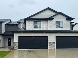 featured image of 6914 Bluebell Ct