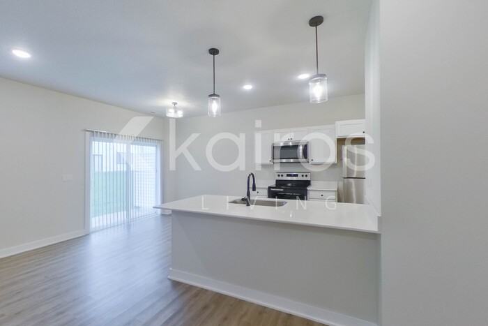 6914 Bluebell Ct - Photo 5 of 23