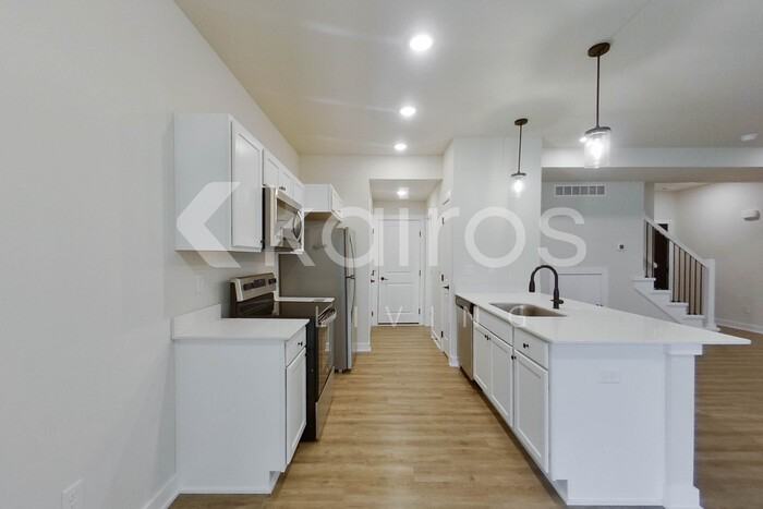 6914 Bluebell Ct - Photo 6 of 23